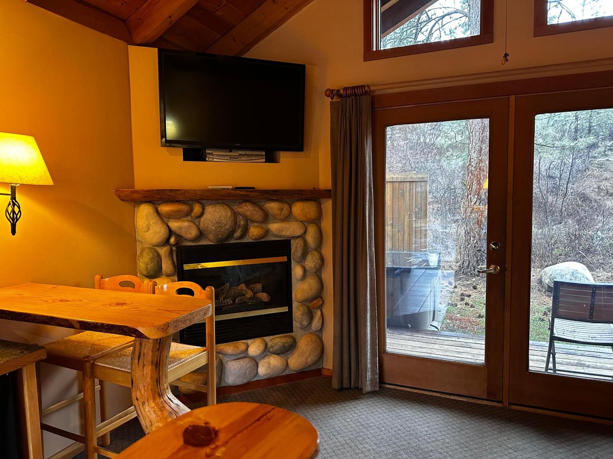 Lodge Chewuch &